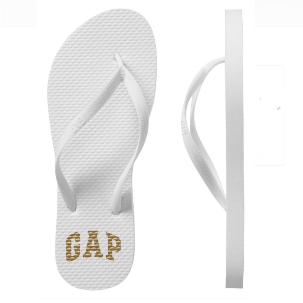 Gap white flip flops (never worn, with tags) size 11 (women)